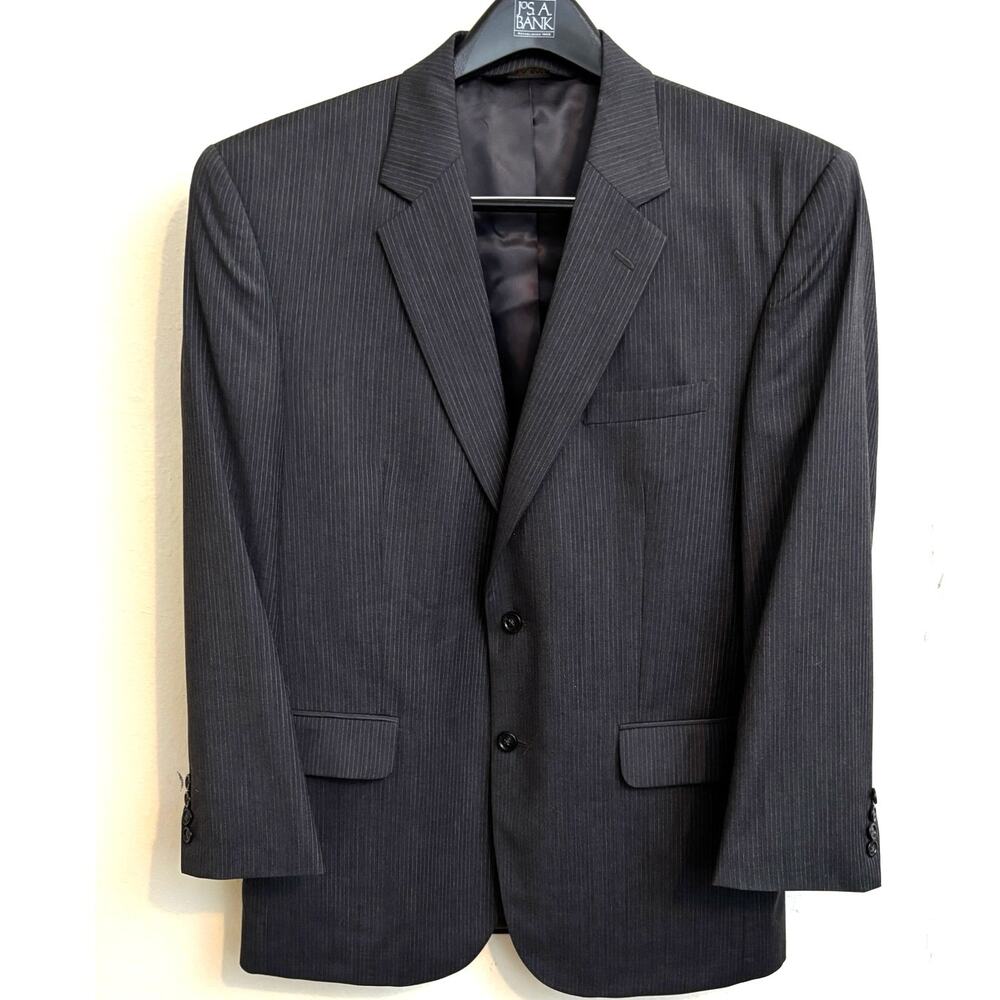 Jos A Bank Mens Classic Traveler 42R Gray Pinstripe 100% Wool Blazer Sport Coat